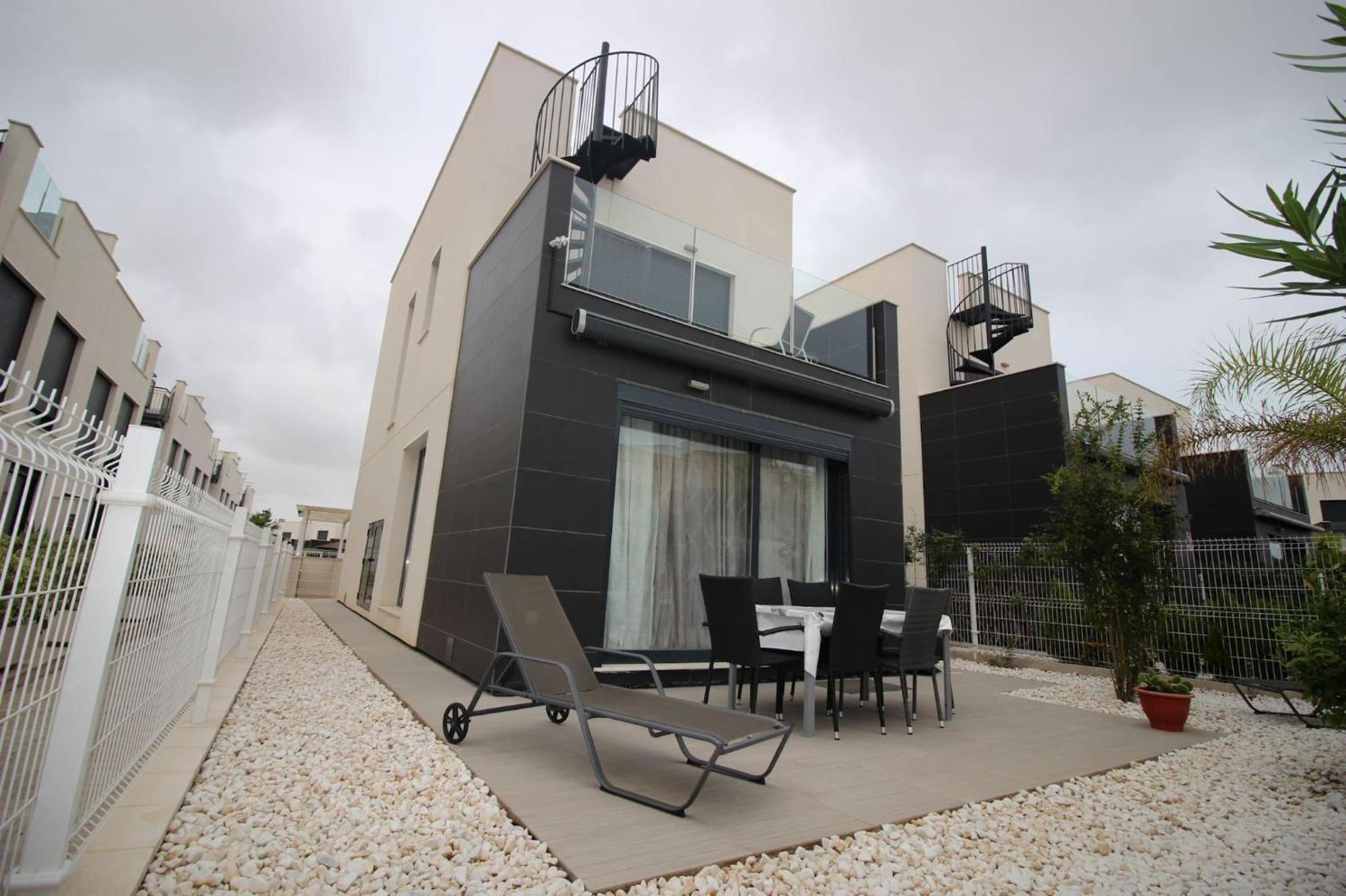 Villa Tindra 托雷维耶哈 外观 照片